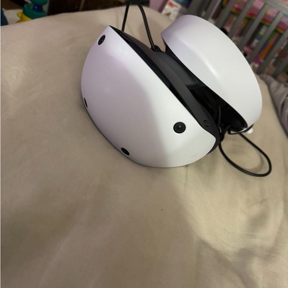 PlayStation VR2 with Paddles and Pulse 3D headset if interested! - Picture 3 of 4